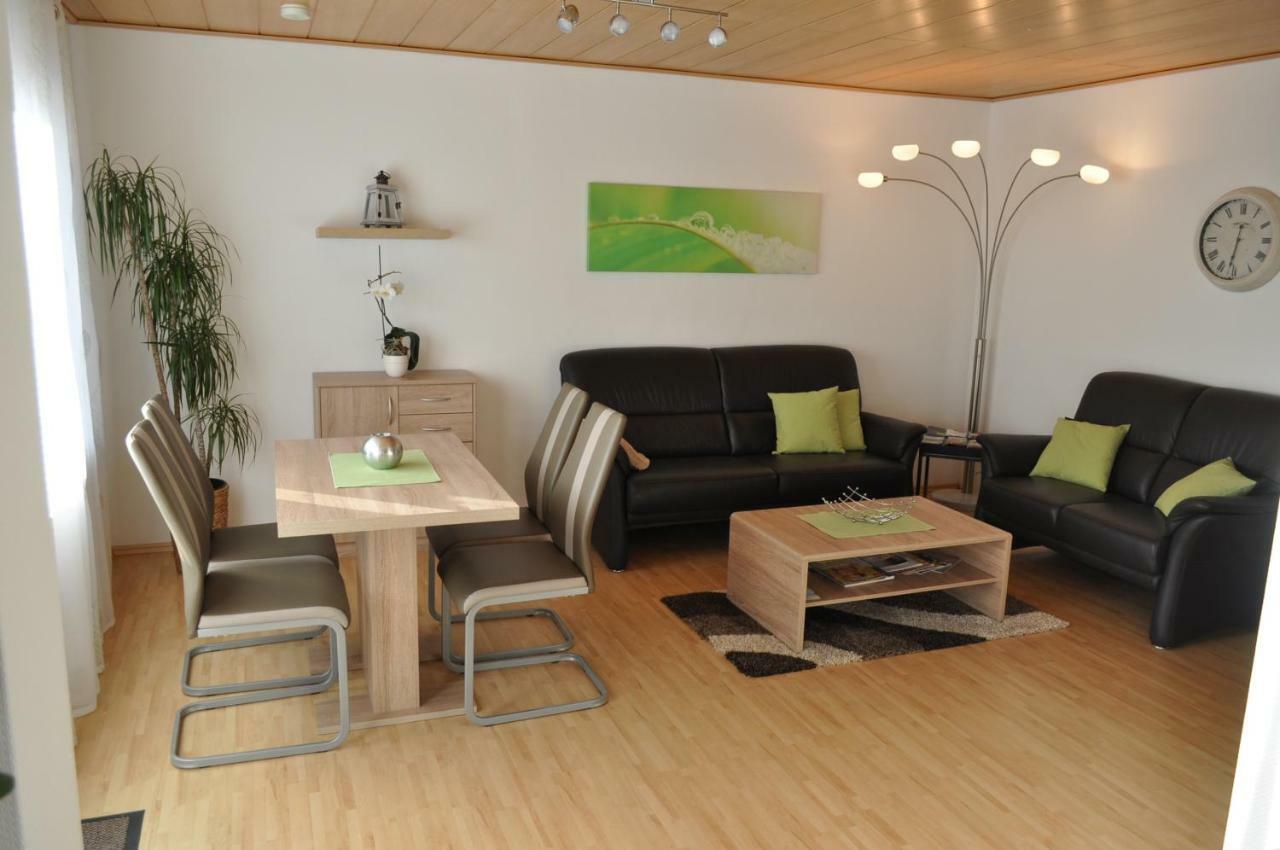 Ferienwohnung Familie Slepitzka Niedenstein Exterior photo